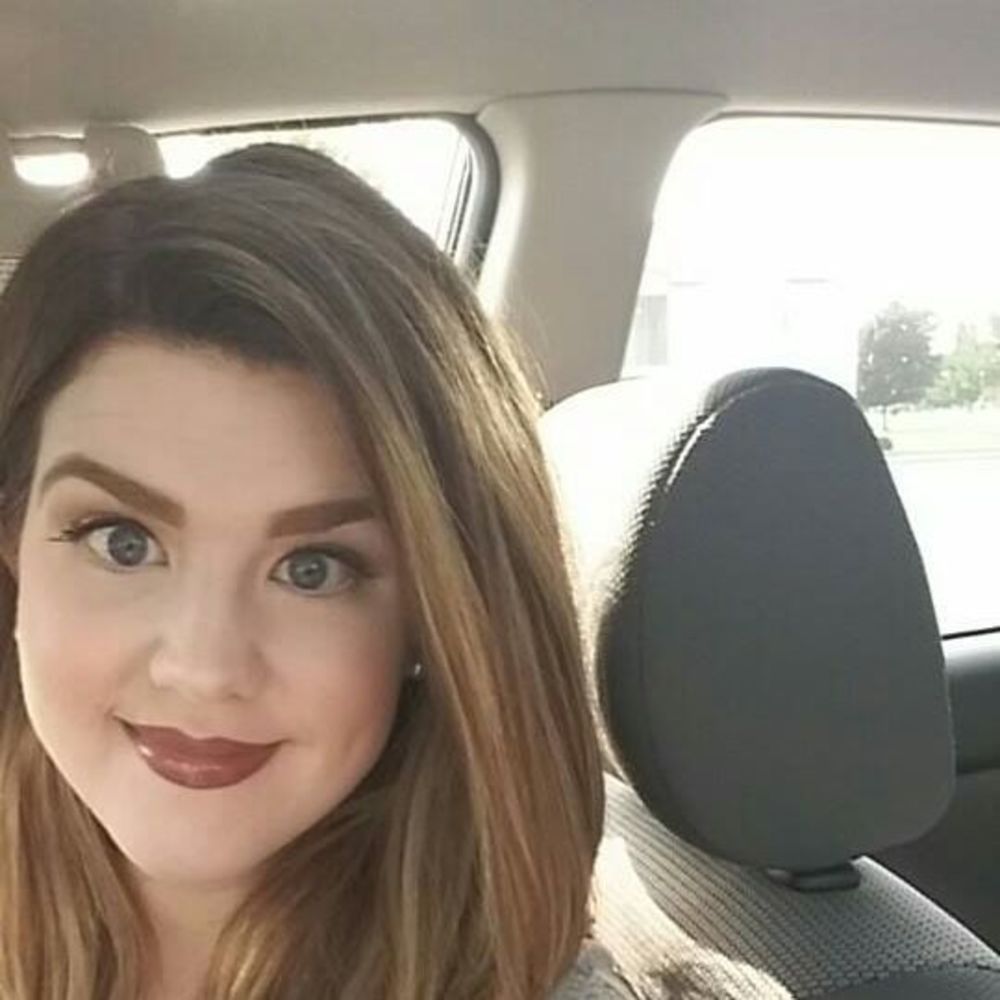 Meet your Posher, Leslie